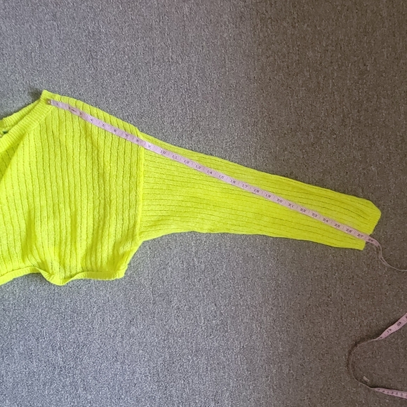 Women's Size S  Bundle of 2  Grinchy Color Christmas Crop Sweaters ! - Picture 4 of 10